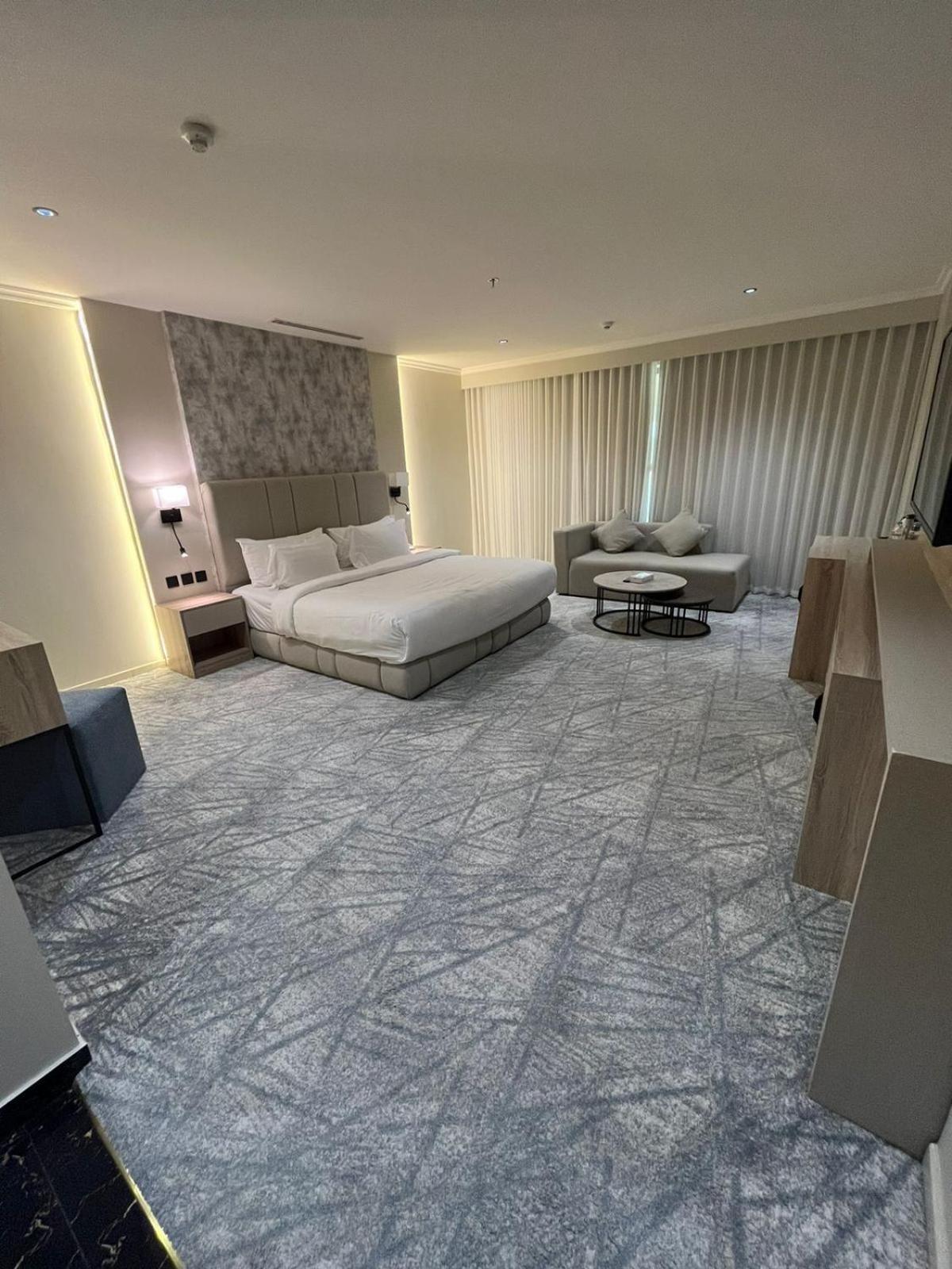 Villa Park Khobar Extérieur photo